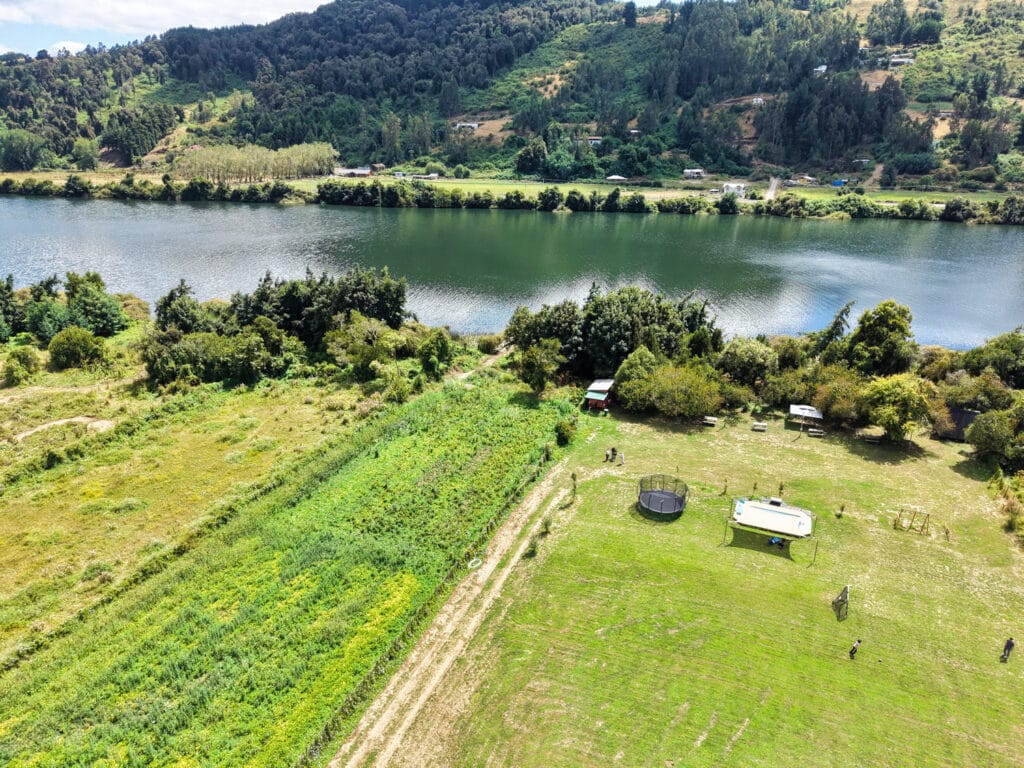 Vista aérea del sector muelle y camping